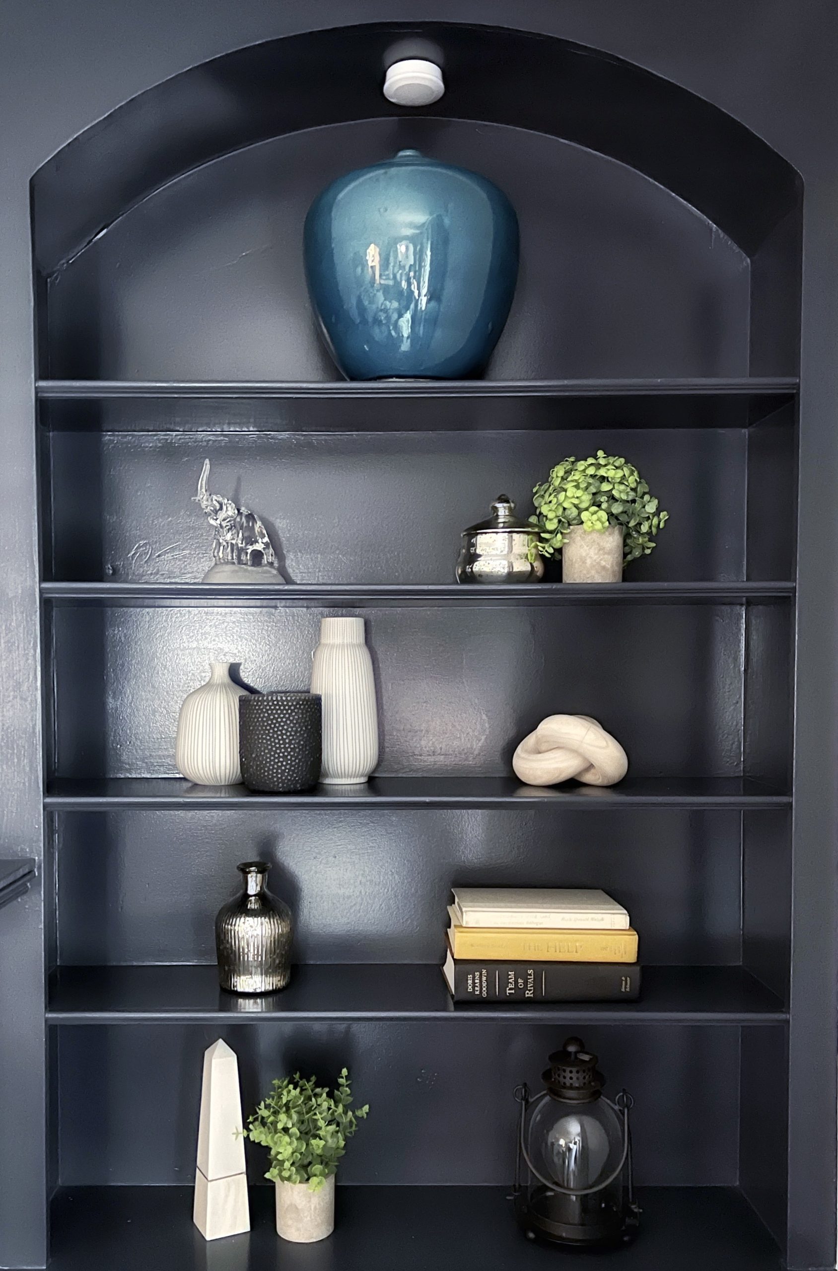 Walthery Home — detail